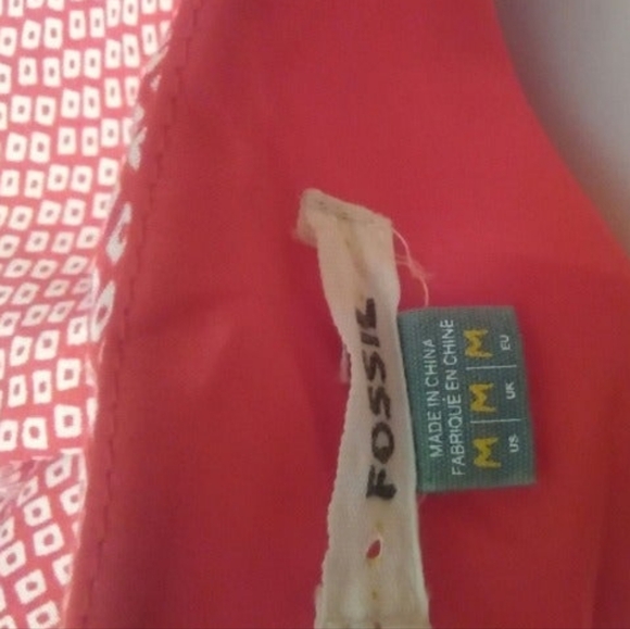 Red and white printed wrap dress by Fossil. Bodice is lined. Full wrap that ties - Picture 5 of 5